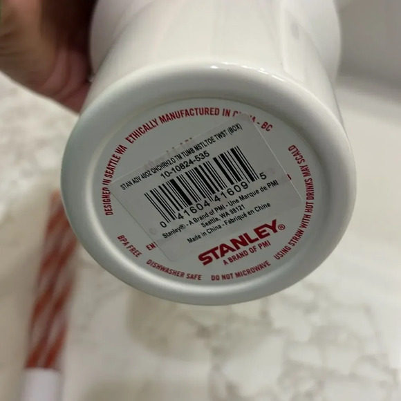 NWT Stanley Thrist quencher Misletoe 40oz quencher - Picture 8 of 11